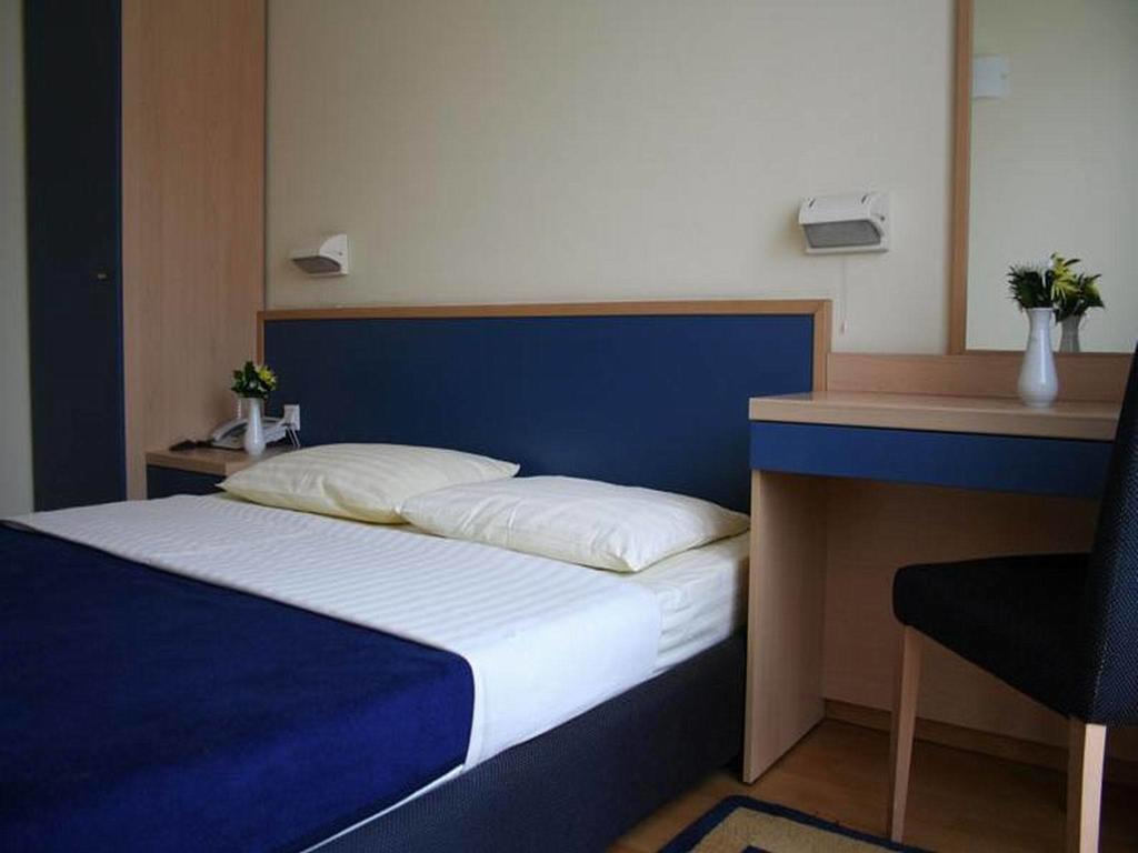 Hotel Cubic Laktasi Bilik gambar