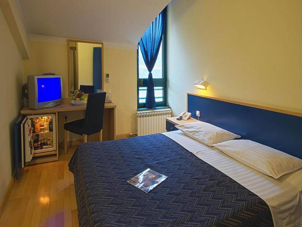Hotel Cubic Laktasi Bilik gambar