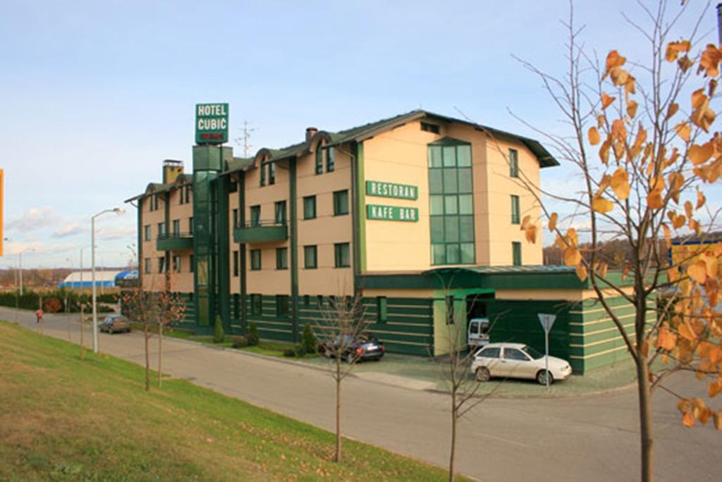 Hotel Cubic Laktasi Luaran gambar
