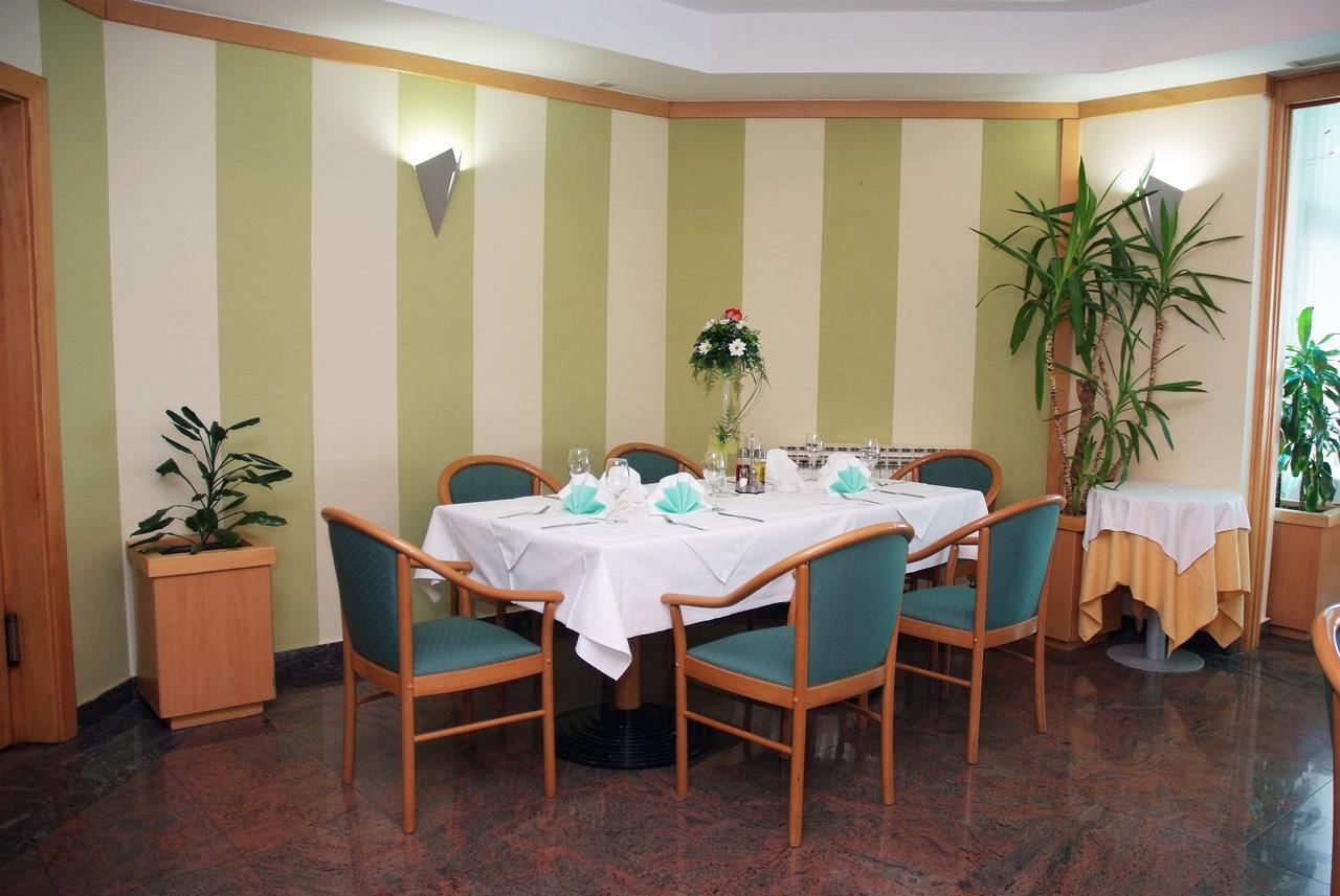 Hotel Cubic Laktasi Luaran gambar