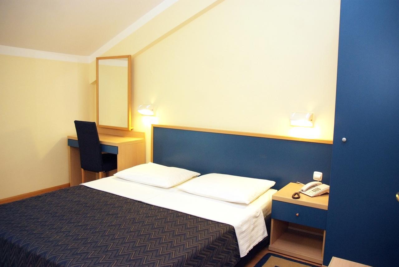 Hotel Cubic Laktasi Luaran gambar